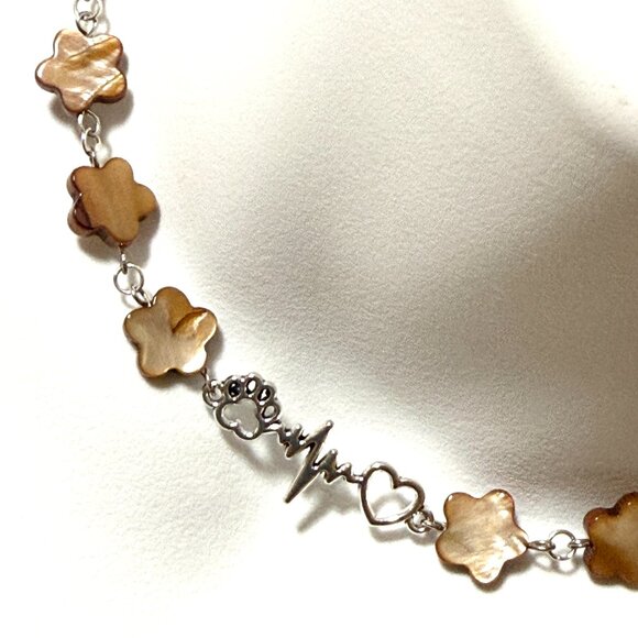 Caramel Mother of Pearl Flower Beaded Short Necklace+PawPrint Heart Beat Pendant - Picture 1 of 13